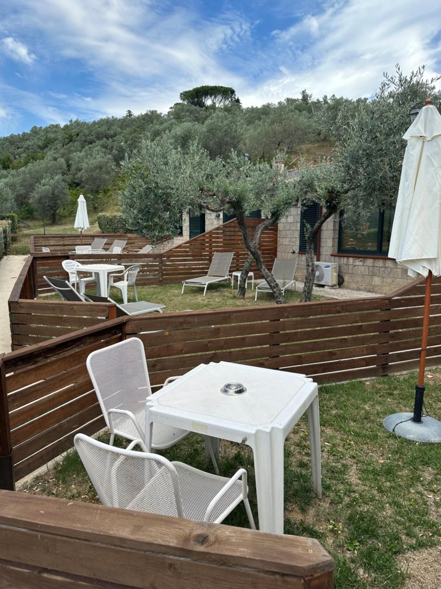 Hotel Villa De Santis Montefranco Exterior foto